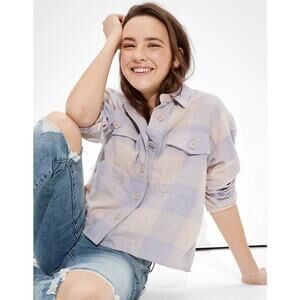 American Eagle Purple Plaid Cropped Long Sleeve Button Front Shirt Size Medium